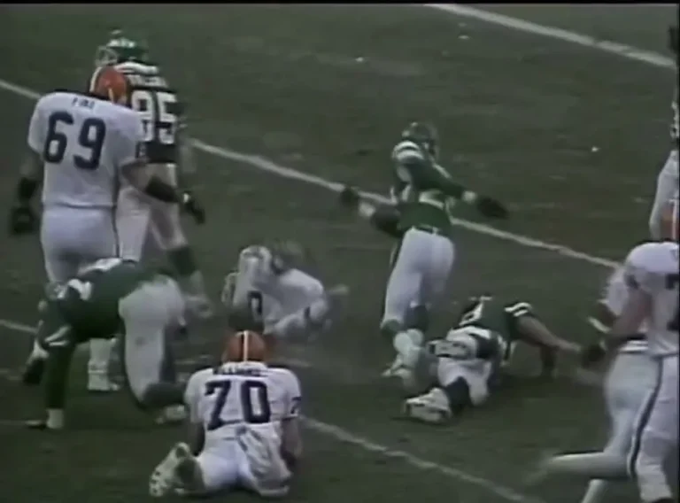 January 3, 1987: Happy Mark Gastineau Day!🏈